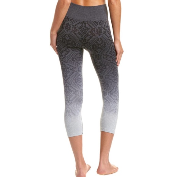 NEW ✨ ELECTRIC YOGA Ombre Jacquard Capri - Picture 5 of 8